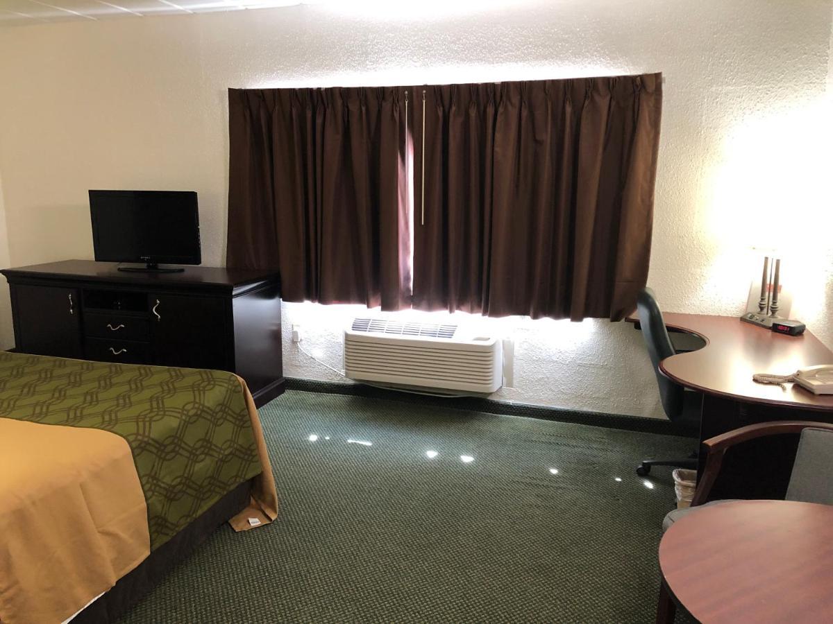 Econo Lodge Inn & Suites Wisconsin Dells Extérieur photo