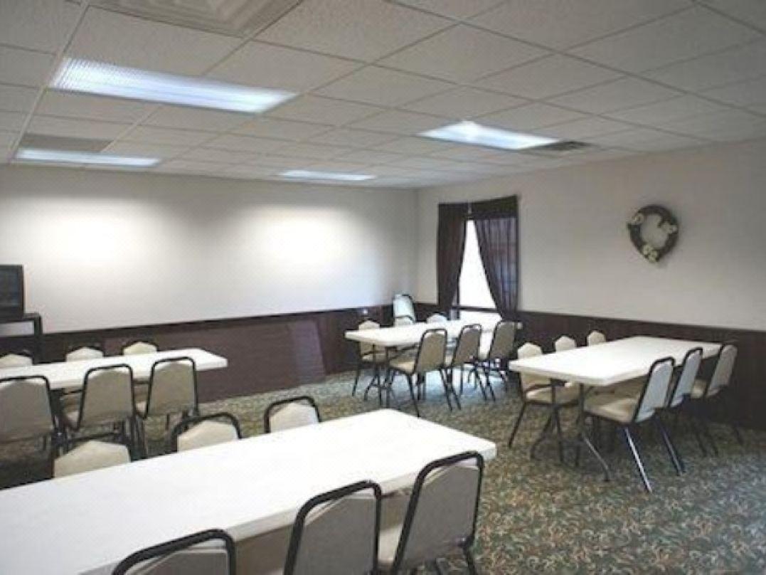 Econo Lodge Inn & Suites Wisconsin Dells Extérieur photo
