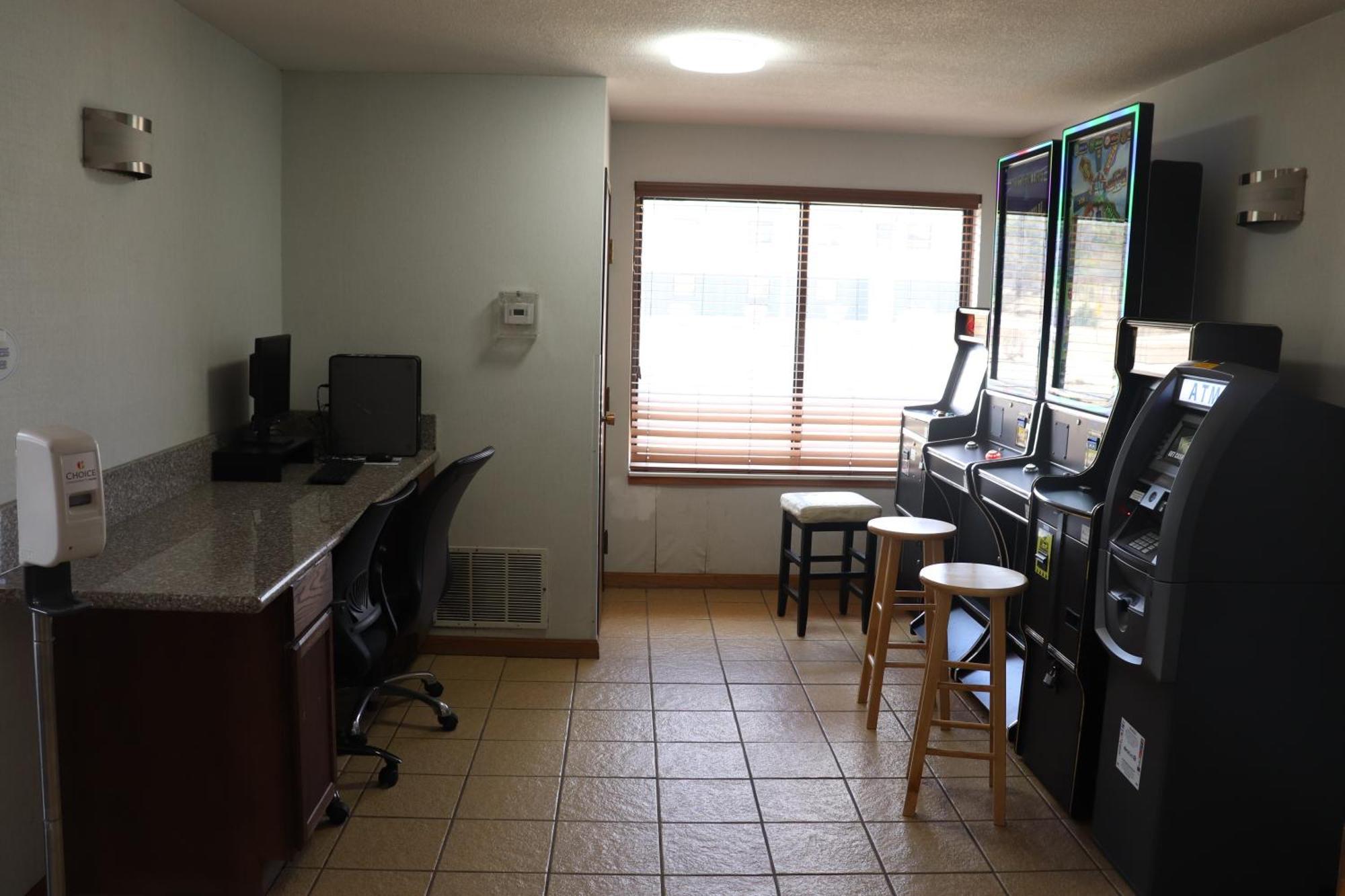 Econo Lodge Inn & Suites Wisconsin Dells Extérieur photo