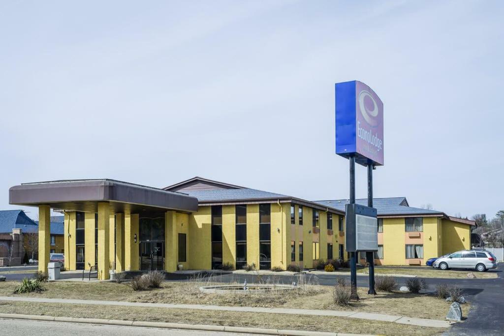 Econo Lodge Inn & Suites Wisconsin Dells Extérieur photo